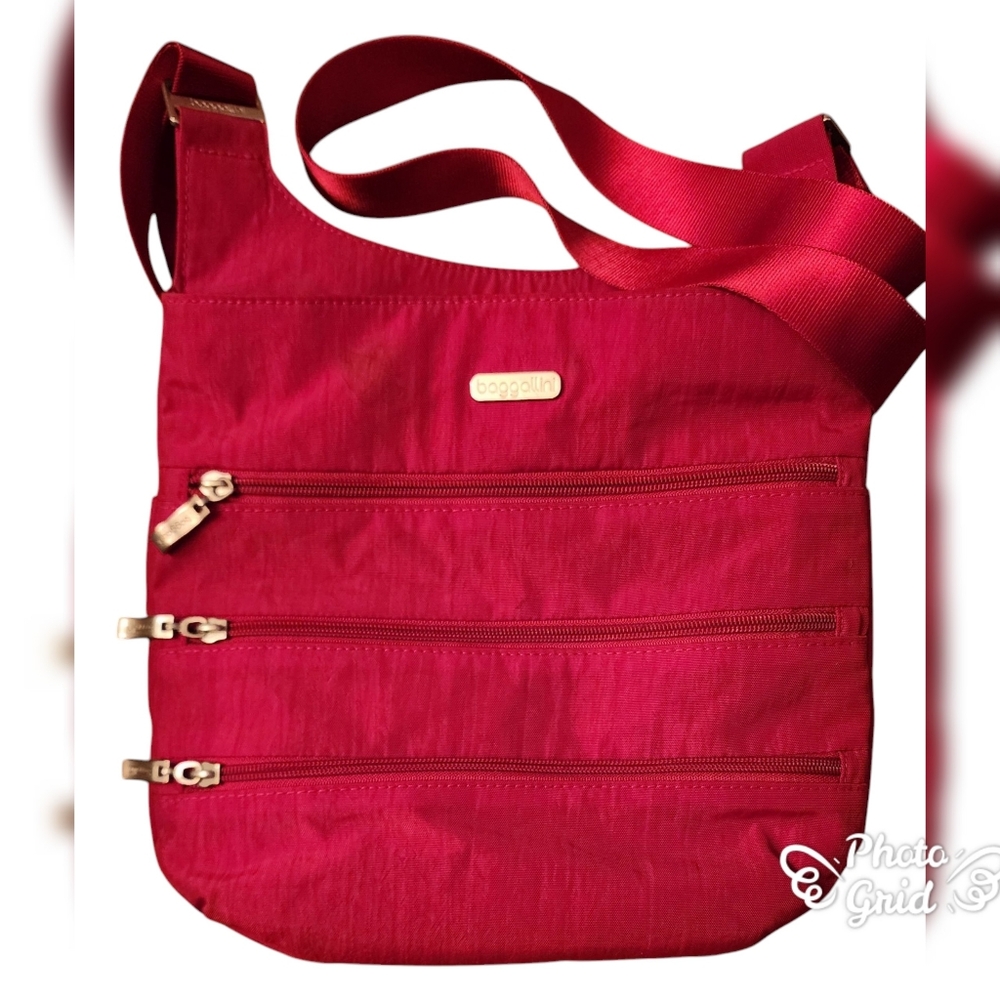 Baggallini Big Zipper Travel Crossbody Bag